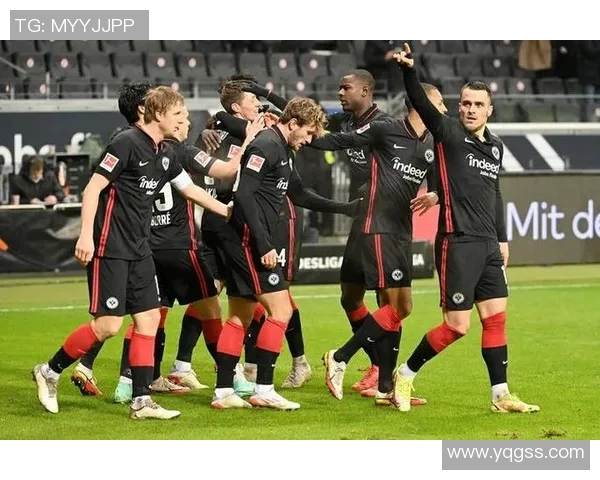 沃尔夫斯堡客场大胜法兰克福，领跑德甲积分榜继续保持领先优势